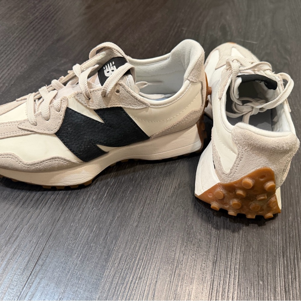 New Balance Cream and Black Retro-Inspired Trainers